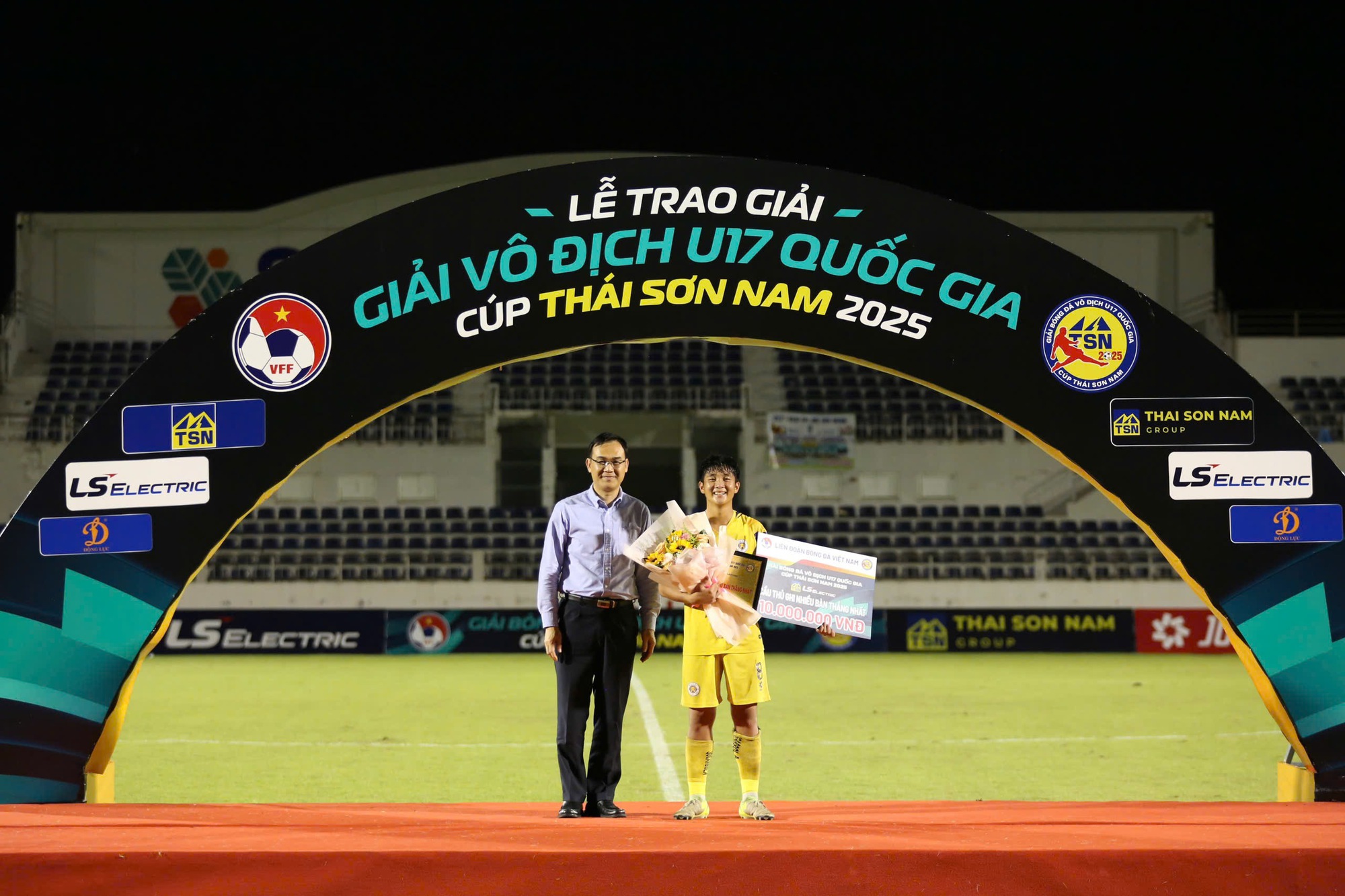 H&agrave; Nội v&ocirc; địch U17 Quốc gia 2025 năm thứ hai li&ecirc;n tiếp- Ảnh 3.