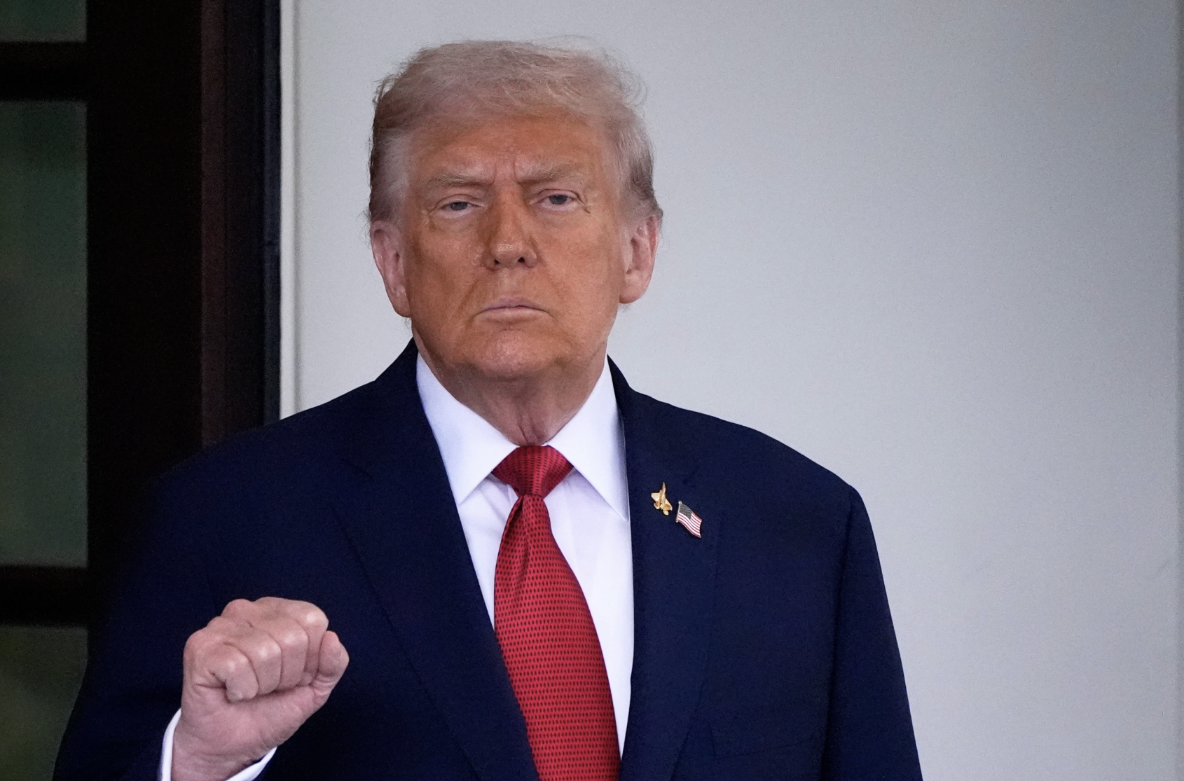 Tổng thống Donald Trump c&ocirc;ng bố thuế nhập khẩu mới - Ảnh 1.