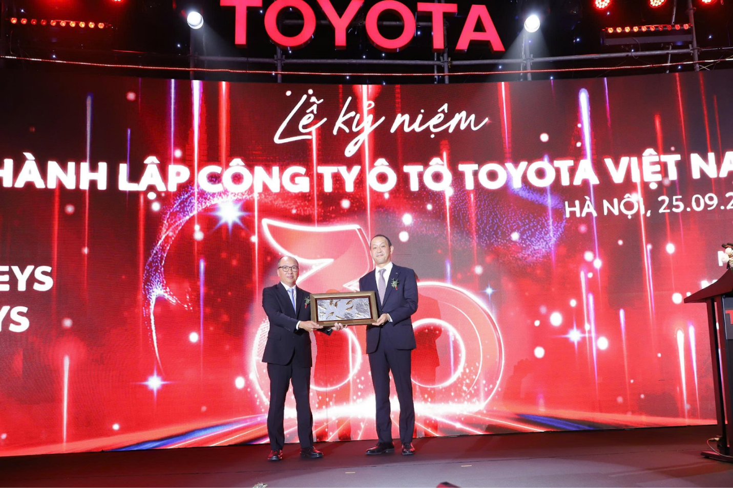 Những dấu ấn làm nên hành trình 30 năm rực rỡ của Toyota Việt Nam- Ảnh 1.