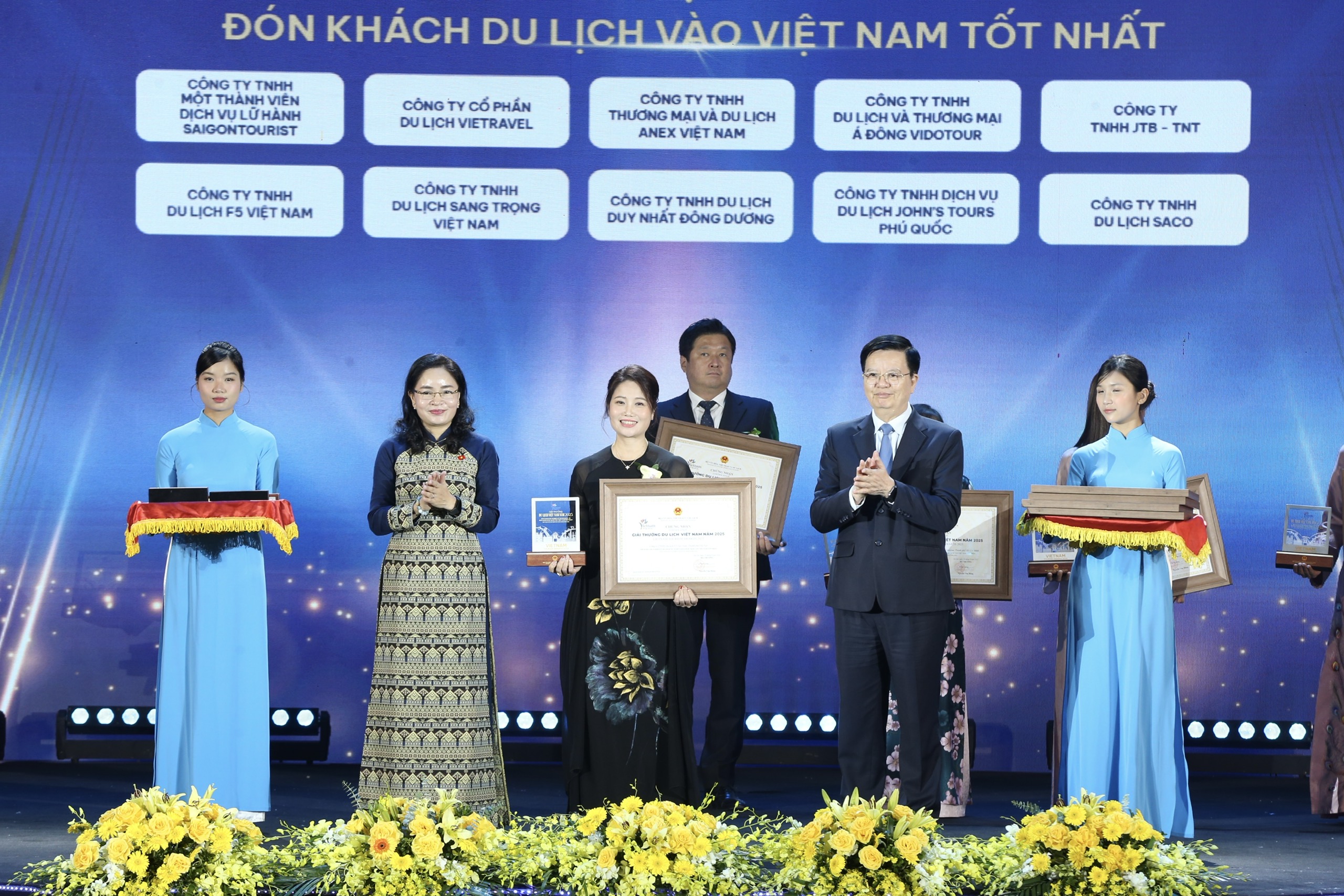 Vinh danh 113 doanh nghiệp, đơn vị ti&ecirc;u biểu trong lĩnh vực du lịch- Ảnh 3.