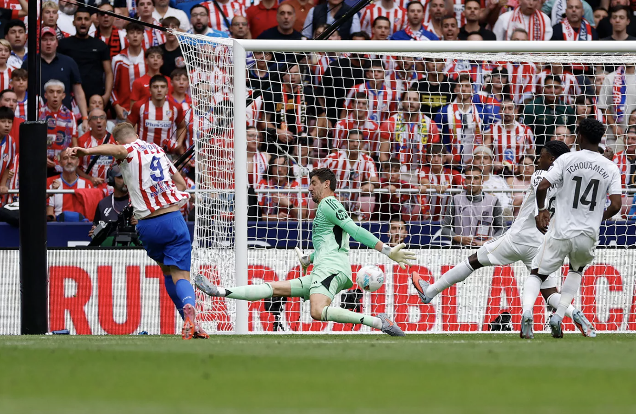 Đại chiến La Liga, Atletico Madrid thắng nghiền &eacute;p Real Madrid trận cầu 7 b&agrave;n- Ảnh 5.