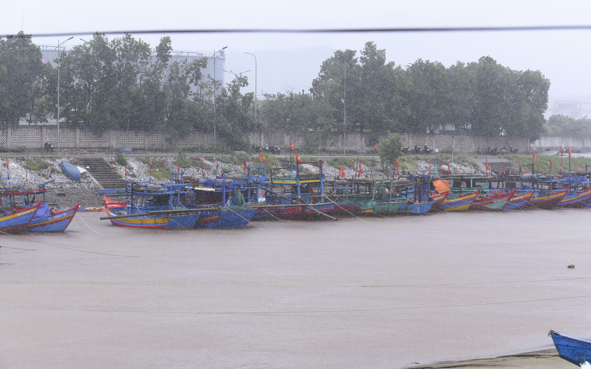 Thanh Hóa cấm biển ứng phó bão số 10 Bualoi