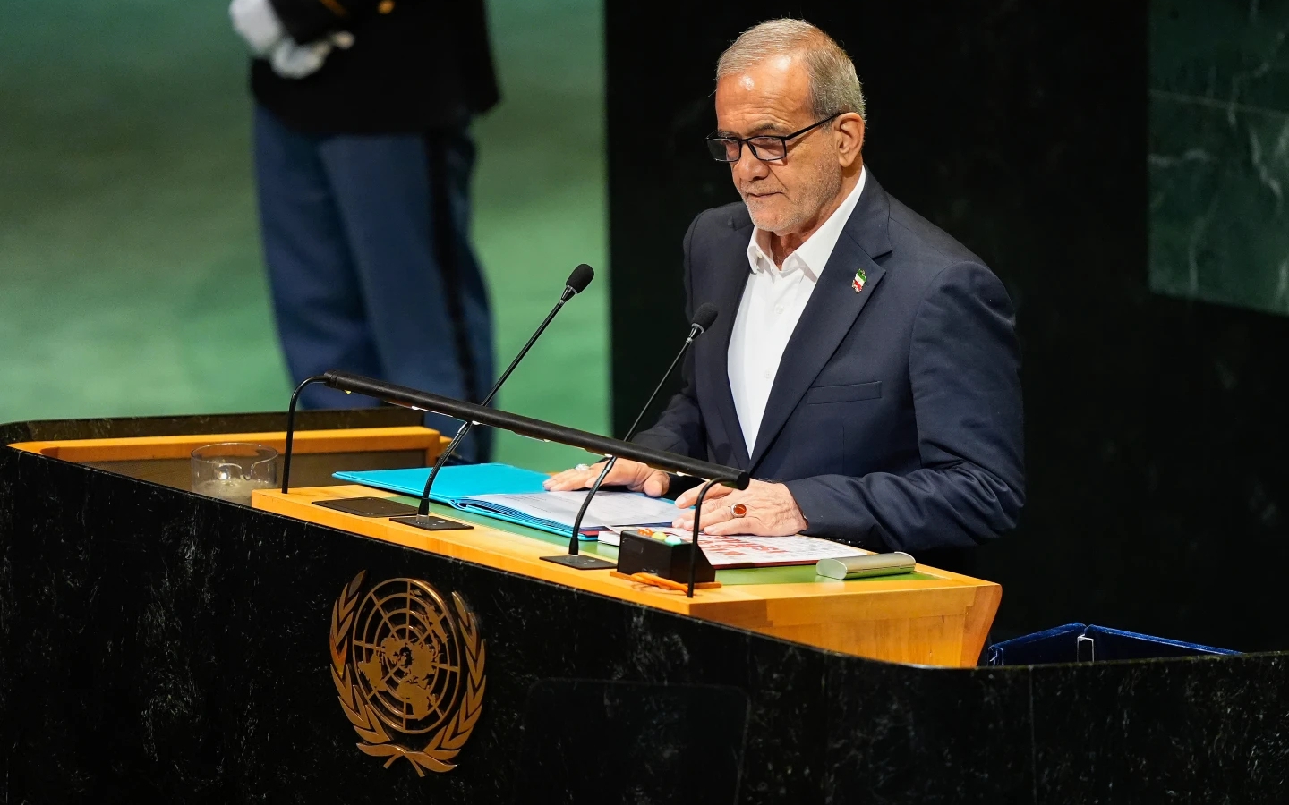 Iran và phương Tây thêm căng thẳng