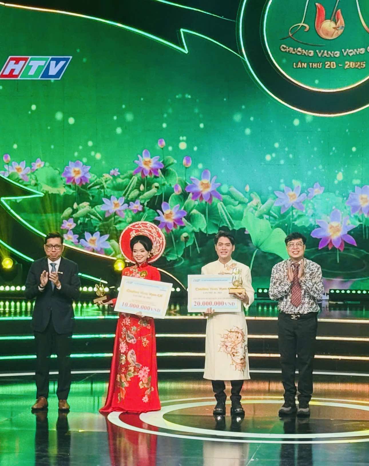 Đặng Thị Th&ugrave;y Dương đoạt giải "Chu&ocirc;ng v&agrave;ng vọng cổ" lần thứ 20 -2025- Ảnh 6.