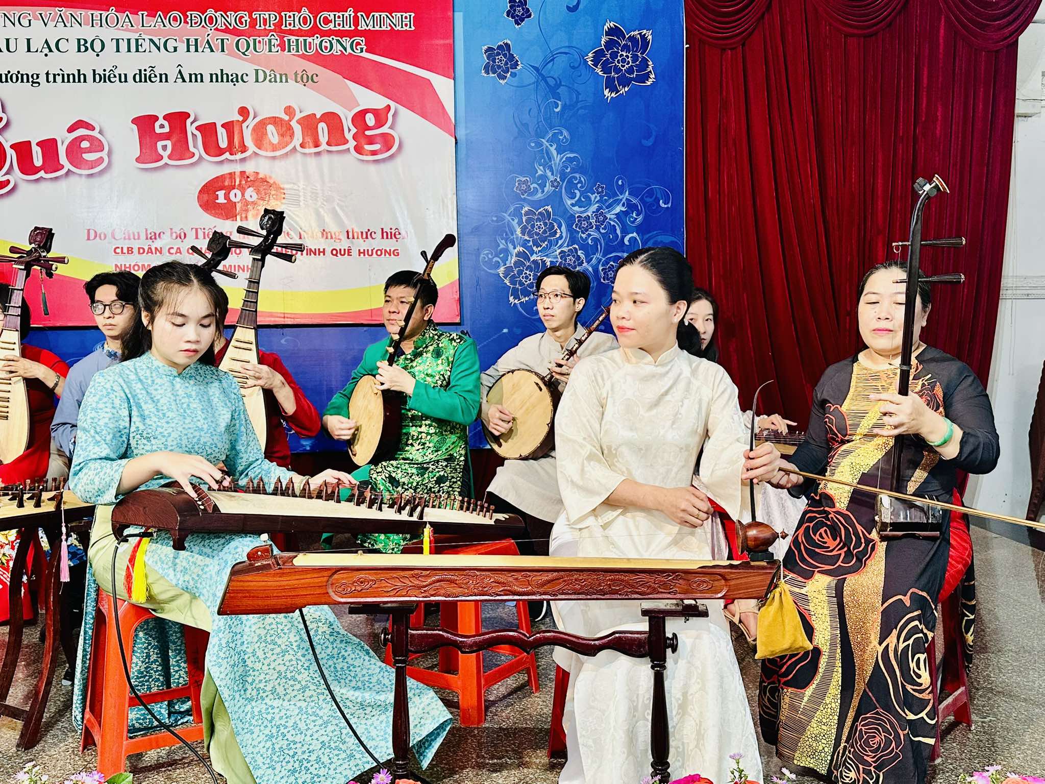 Nh&agrave; gi&aacute;o ưu t&uacute; Phạm Th&uacute;y Hoan t&acirc;m huyết giữ vững chương tr&igrave;nh "Hoa qu&ecirc; hương"- Ảnh 4.
