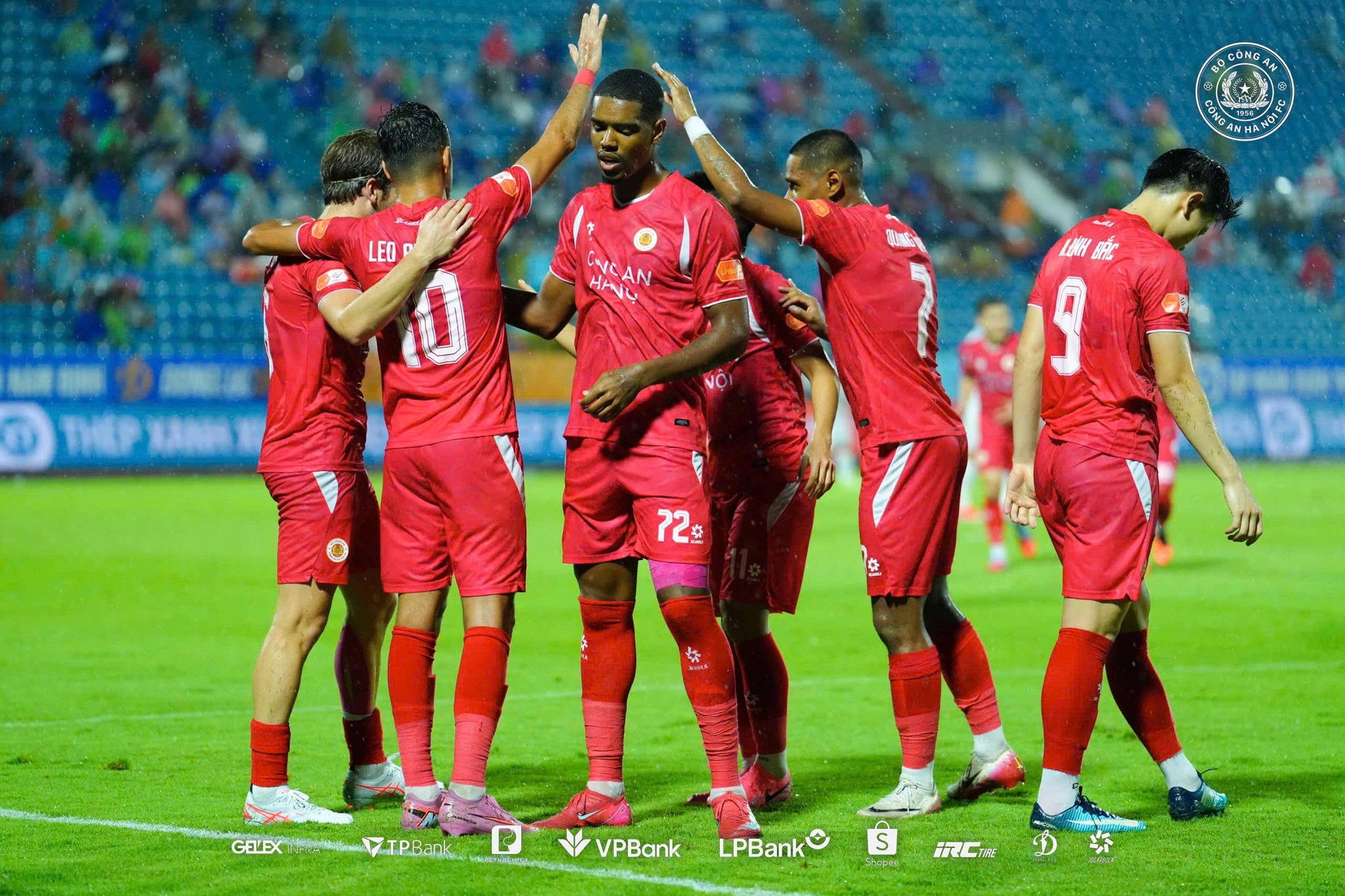 Quang Hải tỏa s&aacute;ng, C&ocirc;ng an H&agrave; Nội thắng đẹp nh&agrave; v&ocirc; địch V-League - Ảnh 2.