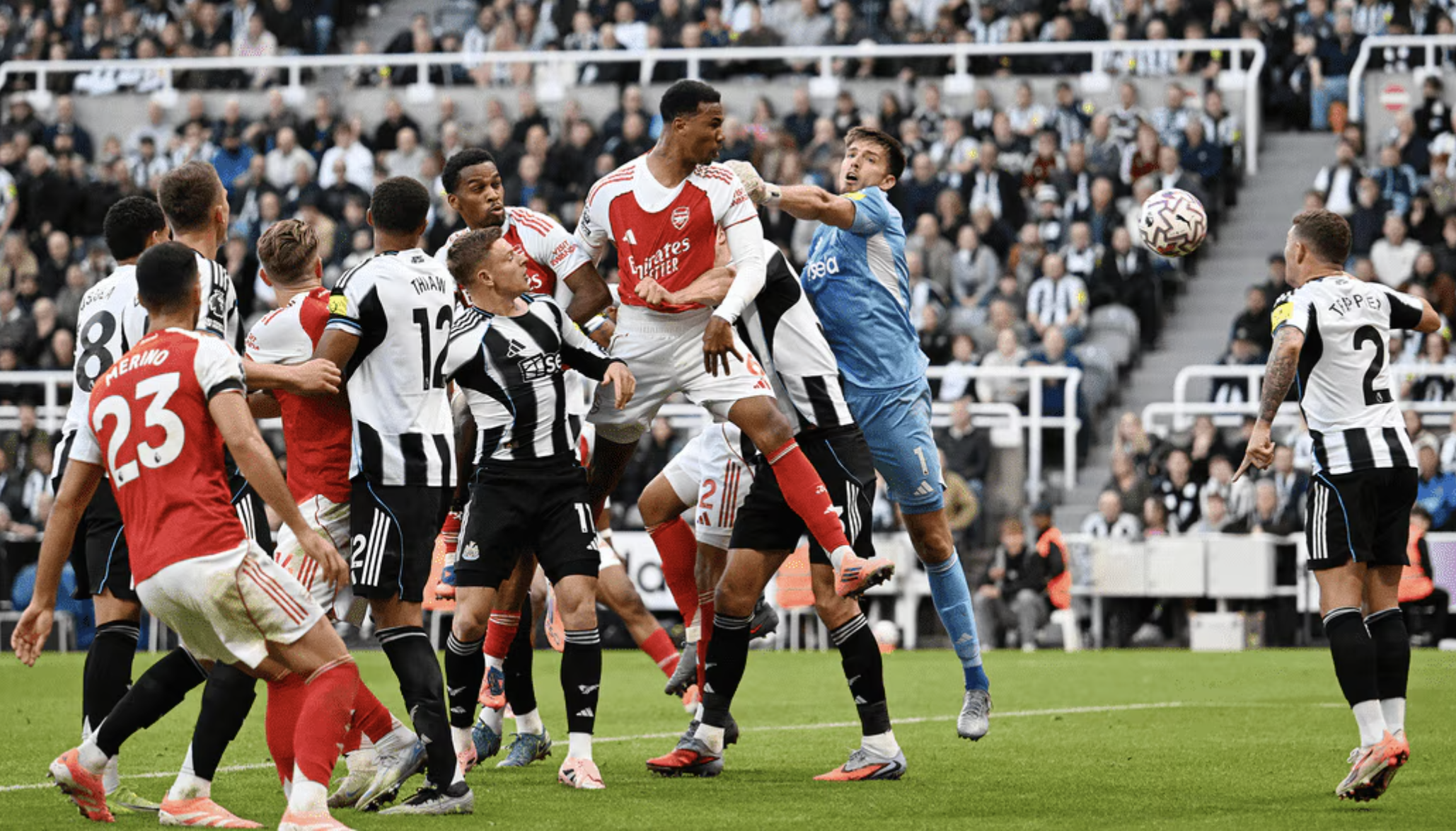 Arsenal ngược d&ograve;ng hạ chủ nh&agrave; Newcastle, trọng t&agrave;i g&acirc;y phẫn nộ- Ảnh 6.