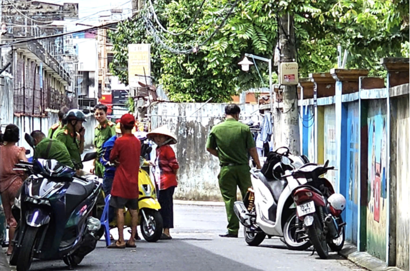 C&ocirc;ng an TP HCM lấy lời khai người mẹ vụ bỏ thi thể thai nhi  - Ảnh 1.