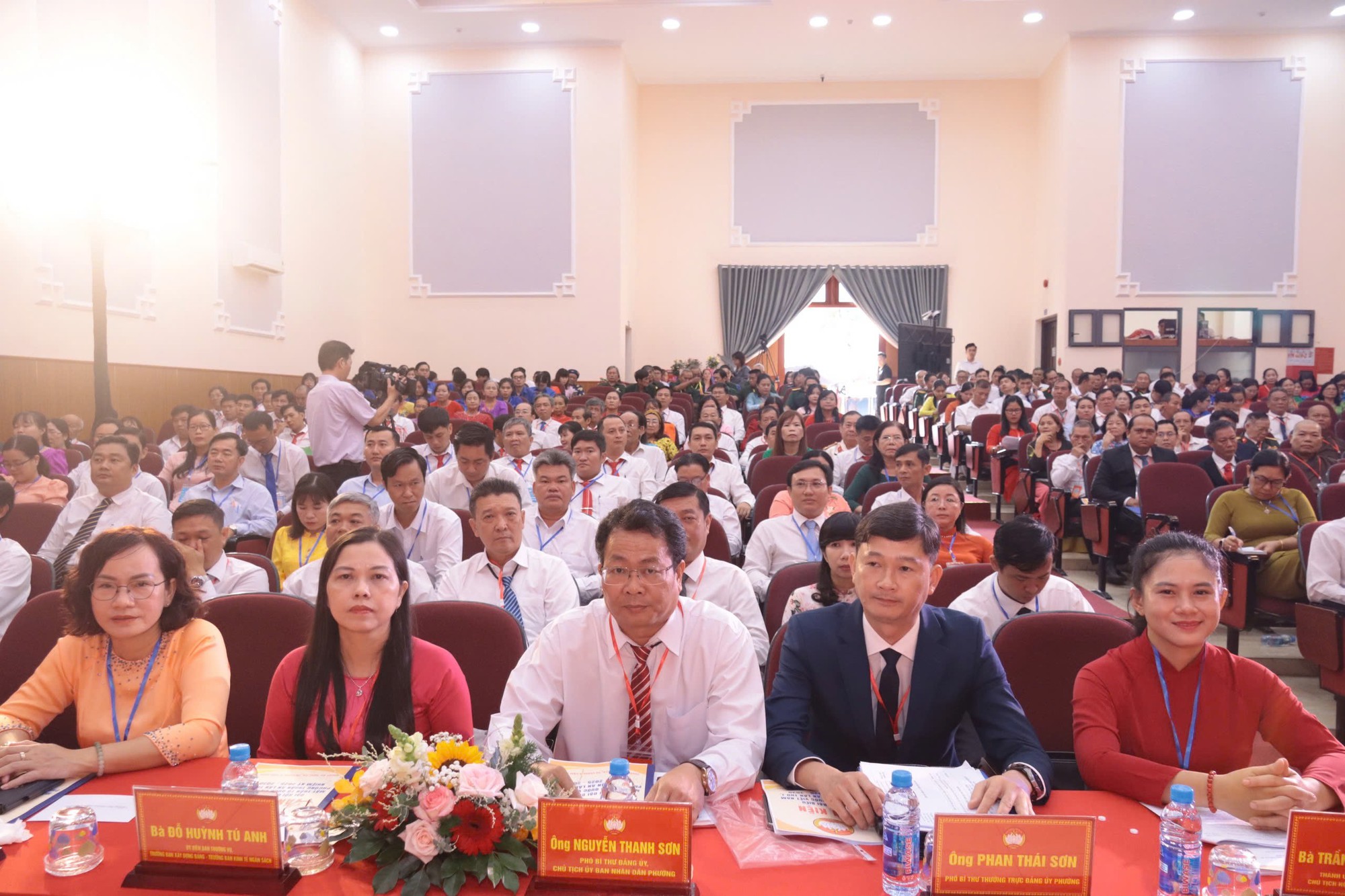 MTTQ Việt Nam TP HCM trao tặng phường Thuận An c&ocirc;ng tr&igrave;nh an sinh x&atilde; hội 200 triệu đồng- Ảnh 2.