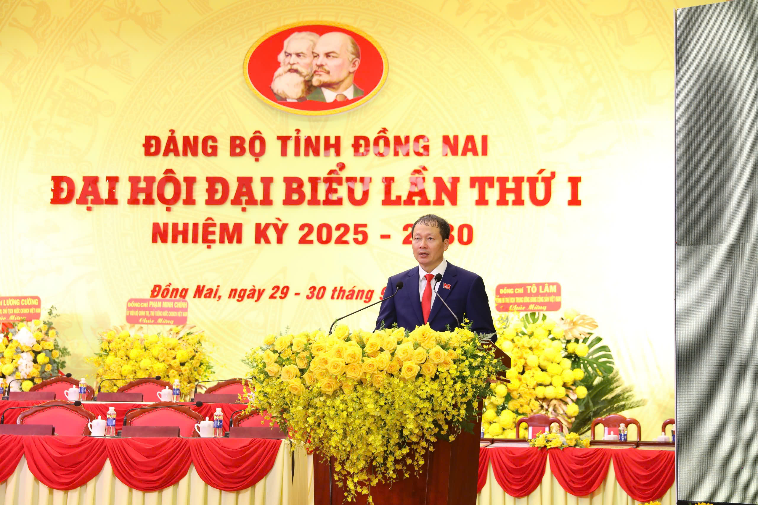 &Ocirc;ng Vũ Hồng Văn tiếp tục giữ chức B&iacute; thư Tỉnh ủy Đồng Nai nhiệm kỳ 2025 - 2030 - Ảnh 1.