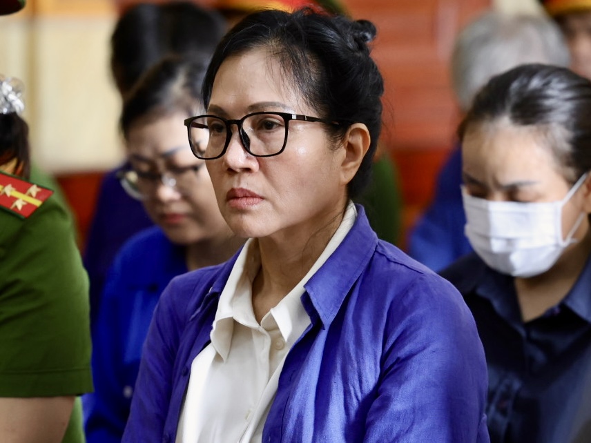Gần 3 năm lũng đoạn thị trường v&agrave;ng: Cựu Tổng gi&aacute;m đốc SJC l&atilde;nh 25 năm t&ugrave;- Ảnh 2.