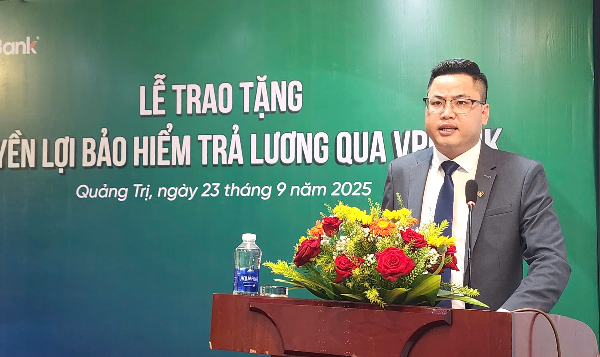 Người lao động nhận trợ cấp mất việc từ gói bảo hiểm VPBank- Ảnh 3.