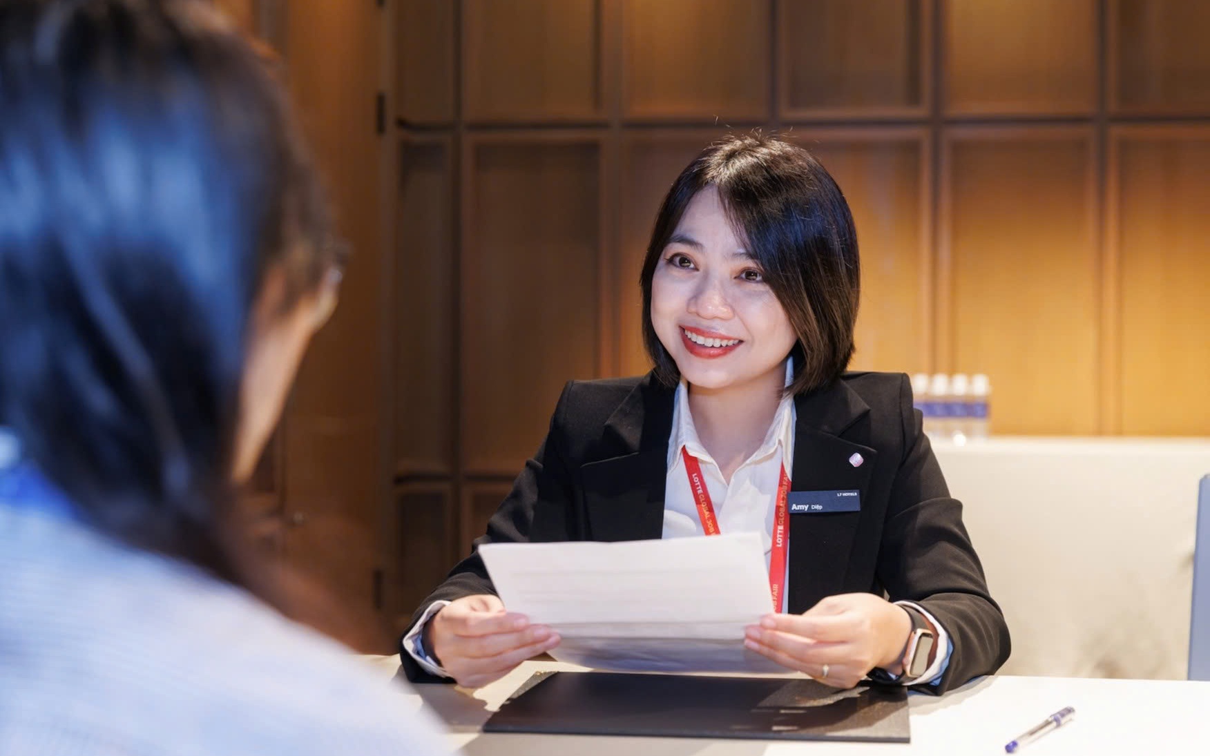 Fanpage giả giăng bẫy việc làm
