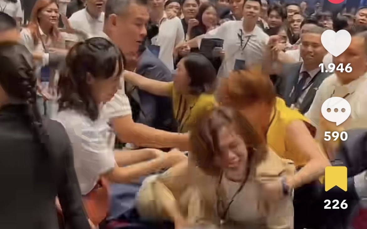 Clip "cướp" phiếu đặt cọc căn hộ: Người phụ nữ áo vàng lên tiếng