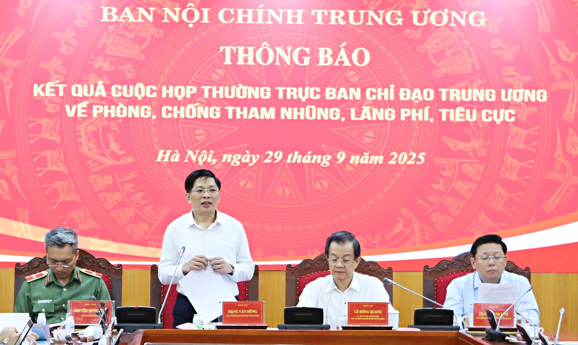 Tổng Bí thư dẫn băng nhóm tội phạm để nói về nạn "quan - thương" cấu kết- Ảnh 1.