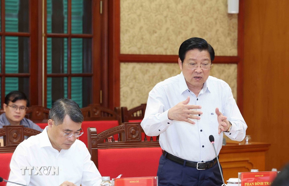Những h&igrave;nh ảnh Tổng B&iacute; thư chủ tr&igrave; họp về ph&ograve;ng, chống tham nhũng, l&atilde;ng ph&iacute;, ti&ecirc;u cực - Ảnh 3.