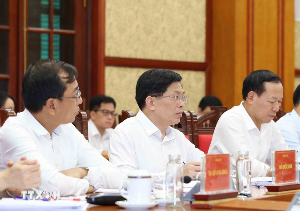 Những h&igrave;nh ảnh Tổng B&iacute; thư chủ tr&igrave; họp về ph&ograve;ng, chống tham nhũng, l&atilde;ng ph&iacute;, ti&ecirc;u cực - Ảnh 5.