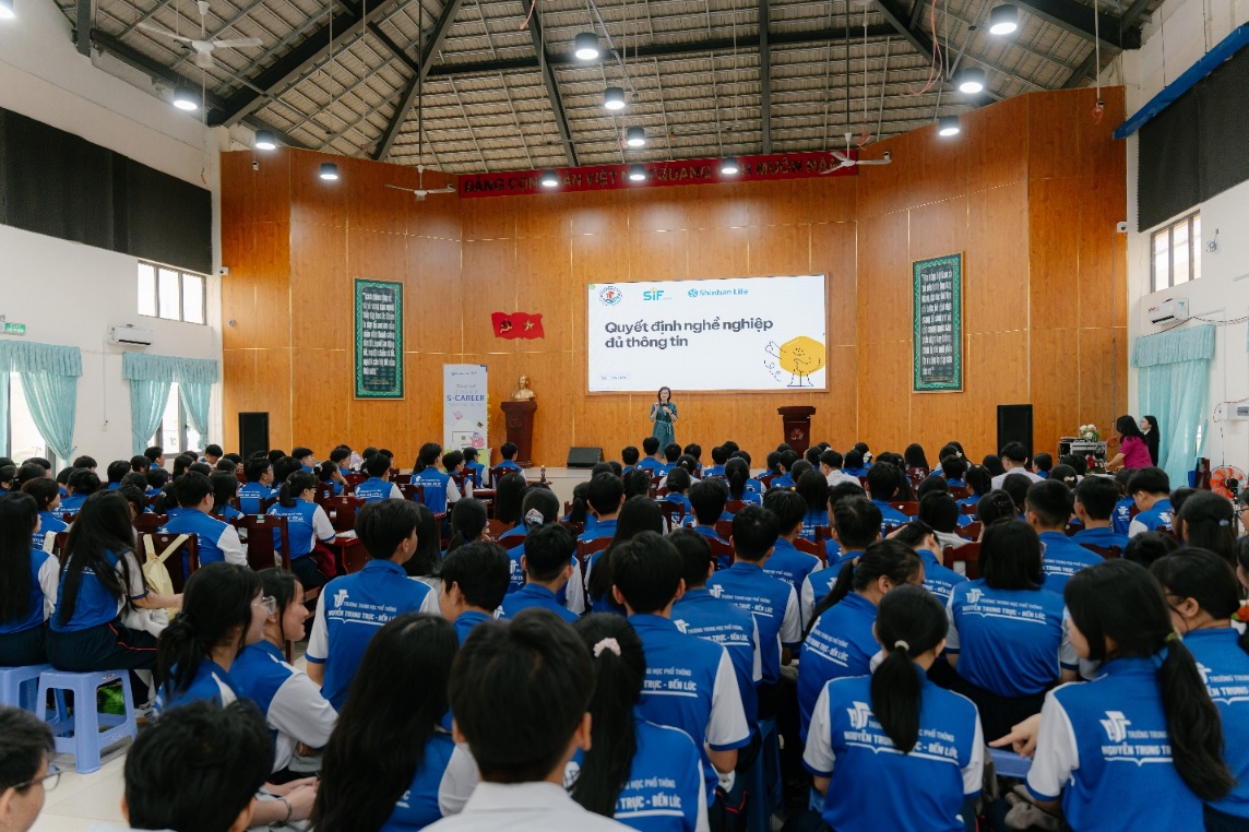 Shinhan Life Việt Nam hoàn thành chương trình hướng nghiệp S-Career- Ảnh 1.