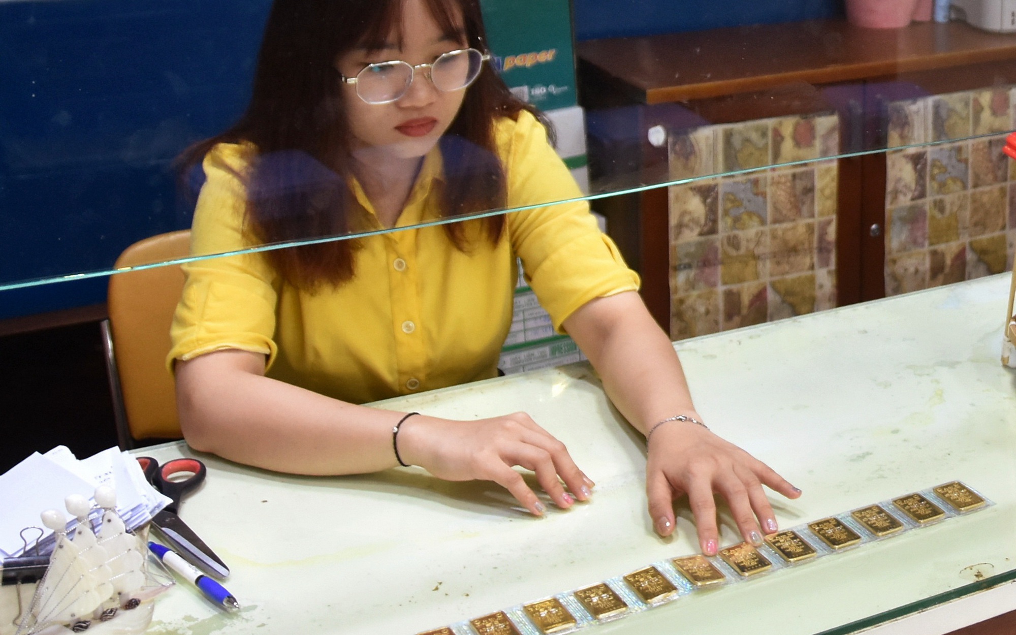 Giá vàng hôm nay 29-9: Tăng vọt khi vừa mở cửa giao dịch