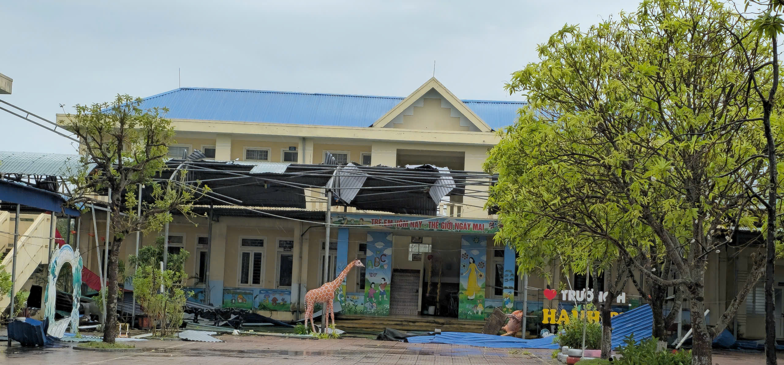 Hà Tĩnh: Ngỗn ngang sau bão số 10- Ảnh 6.