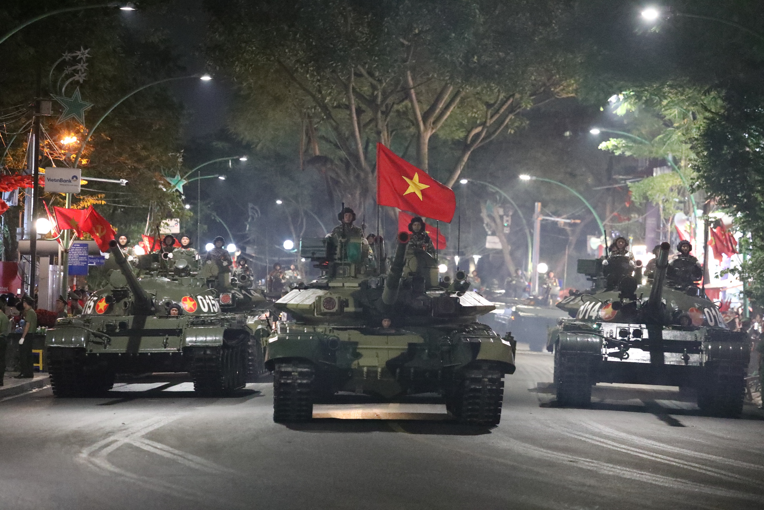 Đại tướng Phan Văn Giang: B&aacute;o ch&iacute; đ&atilde; lan toả sức mạnh qu&acirc;n sự Việt Nam qua Lễ kỷ niệm A80 - Ảnh 2.
