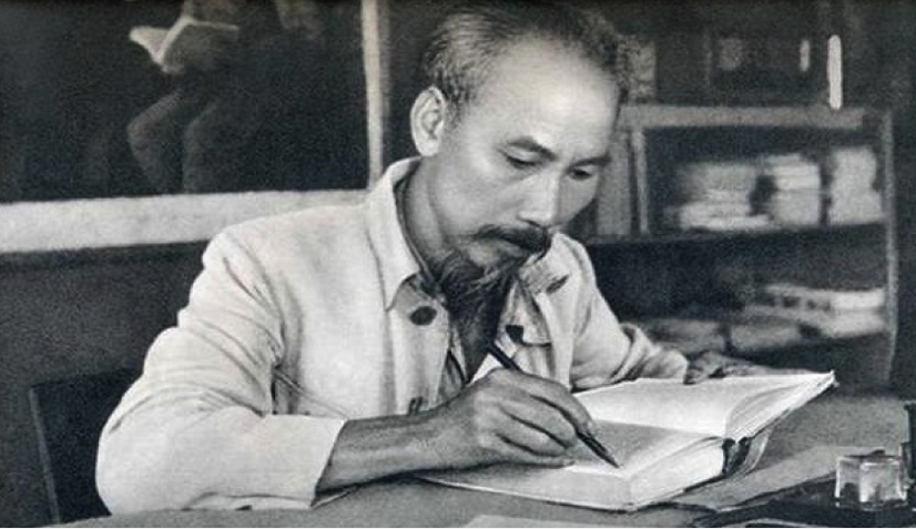 Bảo vật quốc gia &ndash; &aacute;ng h&ugrave;ng văn bất tử "Lời k&ecirc;u gọi To&agrave;n quốc kh&aacute;ng chiến" - Ảnh 2.