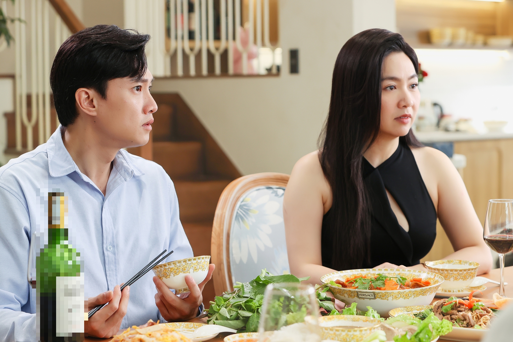 Quốc Trường v&agrave; L&ecirc; Kh&aacute;nh khoe tạo h&igrave;nh đẹp đ&ocirc;i - Ảnh 7.