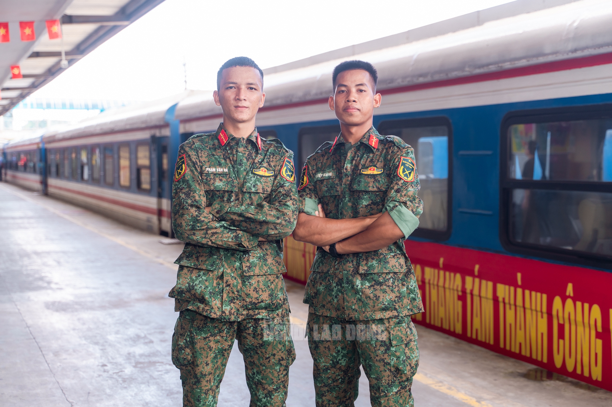 VIDEO: Các chiến sĩ hoàn thành nhiệm vụ A80 và tạm biệt người dân - Ảnh 14.