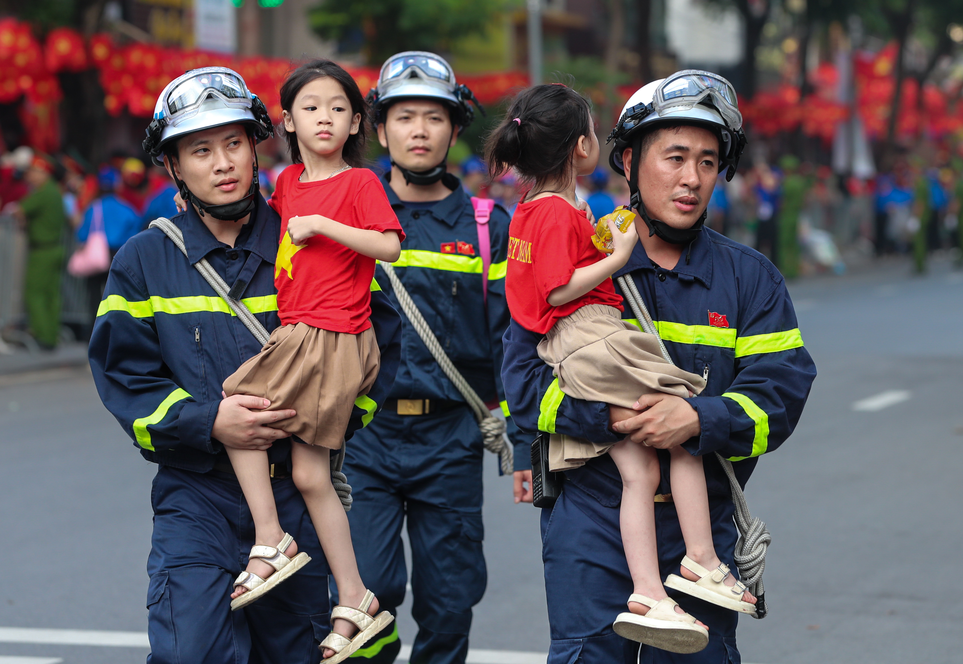 Những khối kh&ocirc;ng t&ecirc;n thầm lặng phục vụ A80 - Ảnh 2.