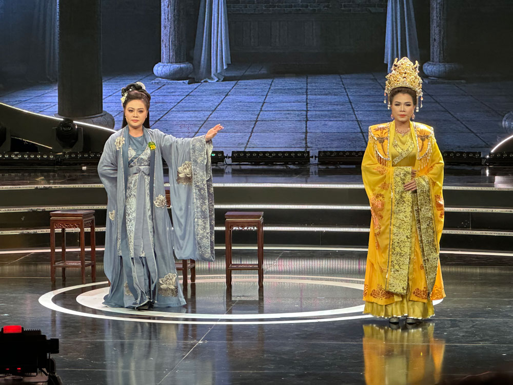 Nhìn lại "Chuông vàng vọng cổ" lần thứ 20 - 2025: Cải lương sử Việt là lựa chọn của giới trẻ - Ảnh 1.