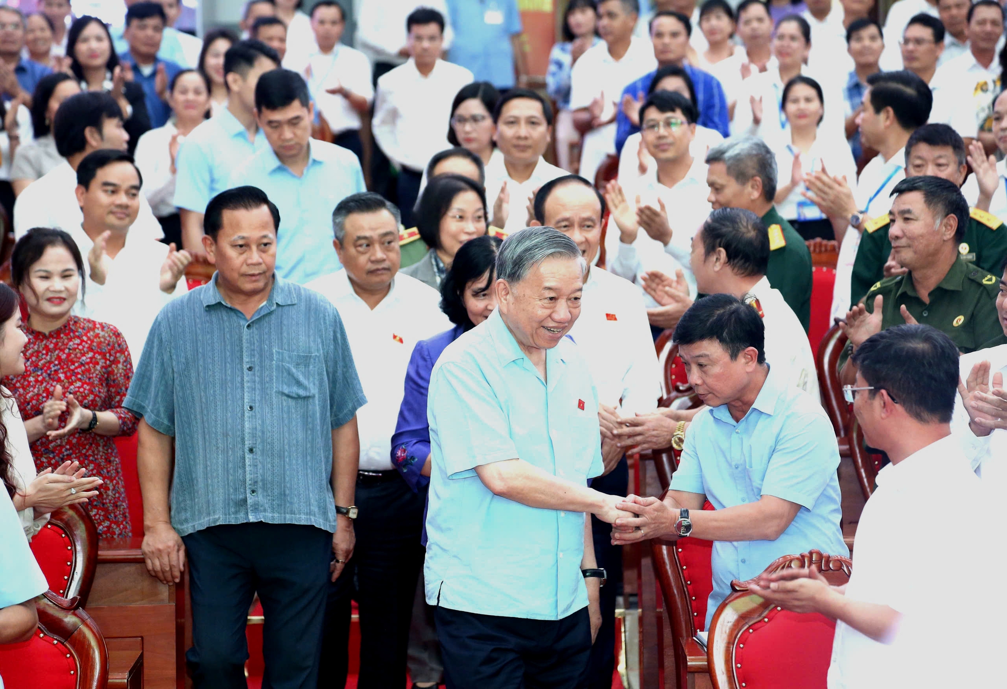 Tổng B&iacute; thư T&ocirc; L&acirc;m mở rộng bố tr&iacute; cấp ủy kh&ocirc;ng phải người địa phương - Ảnh 2.