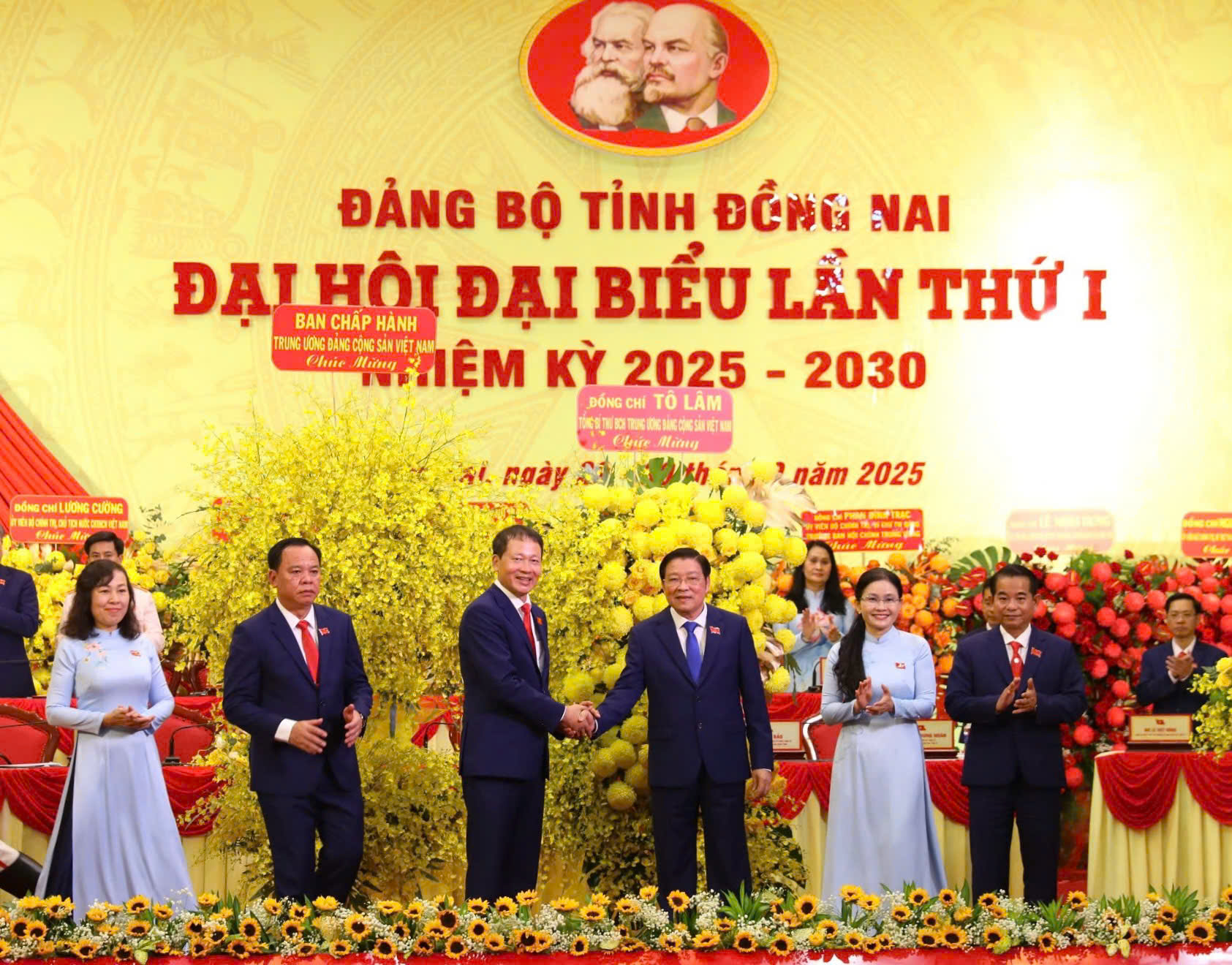 &Ocirc;ng Vũ Hồng Văn tiếp tục giữ chức B&iacute; thư Tỉnh ủy Đồng Nai nhiệm kỳ 2025 - 2030 - Ảnh 4.