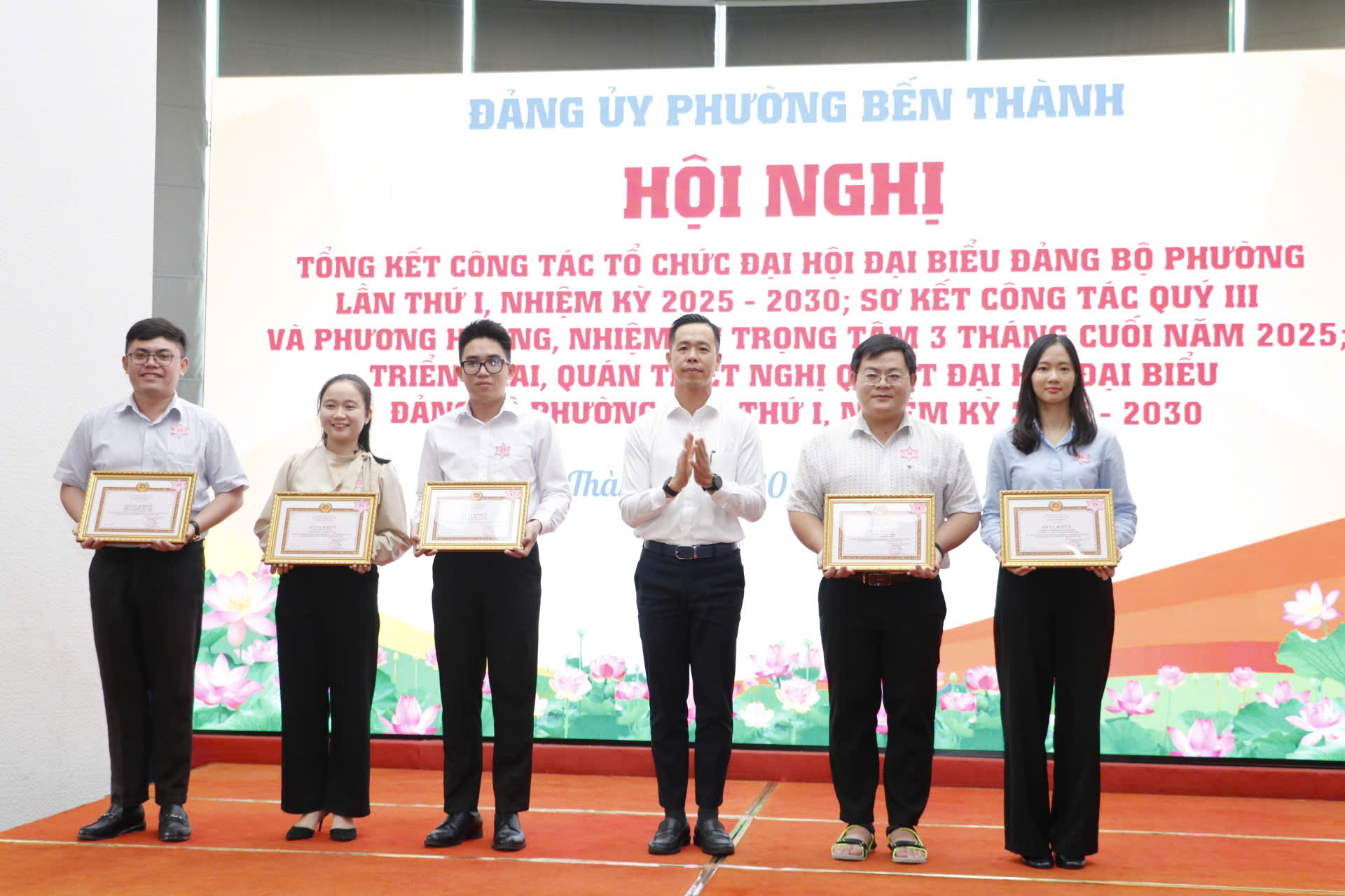 TP HCM: Phường Bến Th&agrave;nh giữ vững an ninh trật tự, chuyển biến t&iacute;ch cực tại phố B&ugrave;i Viện - Ảnh 2.