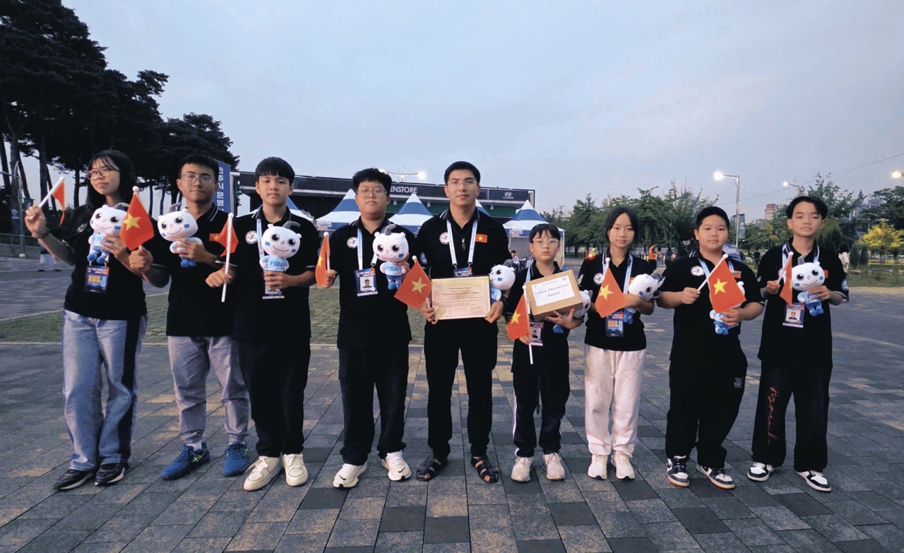 Lần đầu ti&ecirc;n đội tuyển DroneSoccer Việt Nam gi&agrave;nh giải thưởng tại FIDA WorldCup - Ảnh 3.