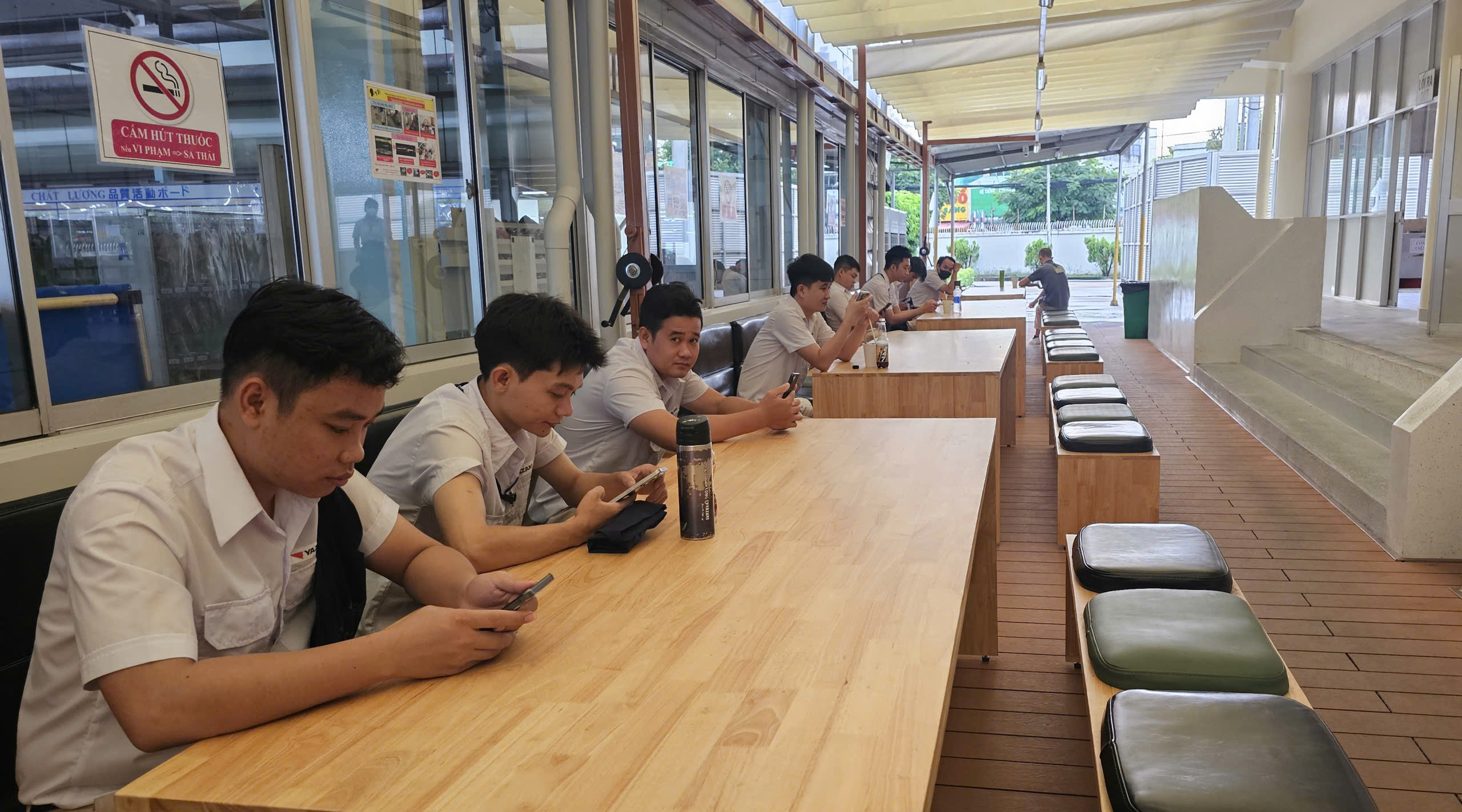 Một doanh nghiệp nước ngo&agrave;i ở TP HCM chi 2 tỉ đồng để l&agrave;m nơi giải tr&iacute; cho người lao động - Ảnh 3.