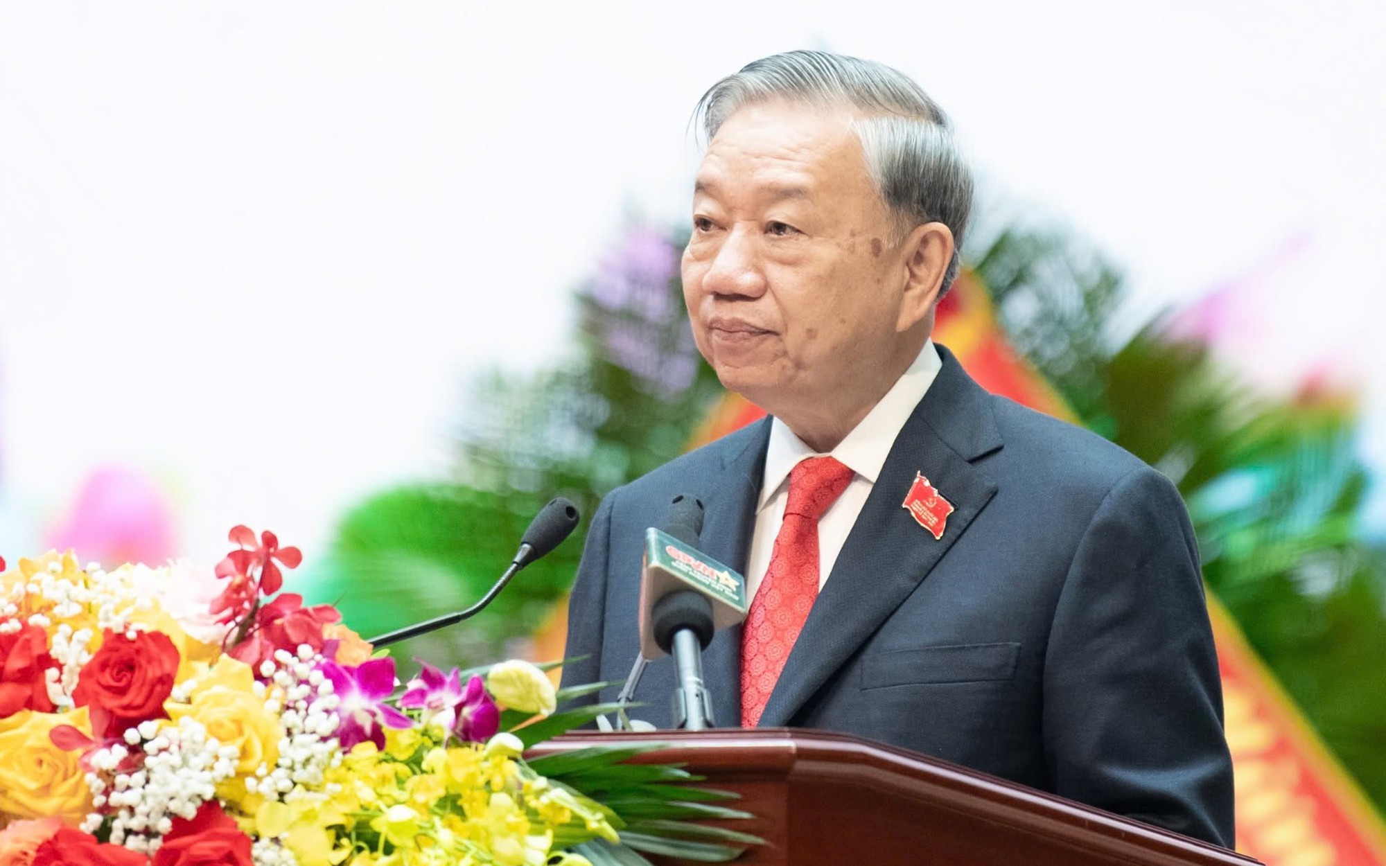 QUÂN ĐỘI NHÂN DÂN VỮNG BƯỚC DƯỚI CỜ ĐẢNG QUANG VINH - Ảnh 2.