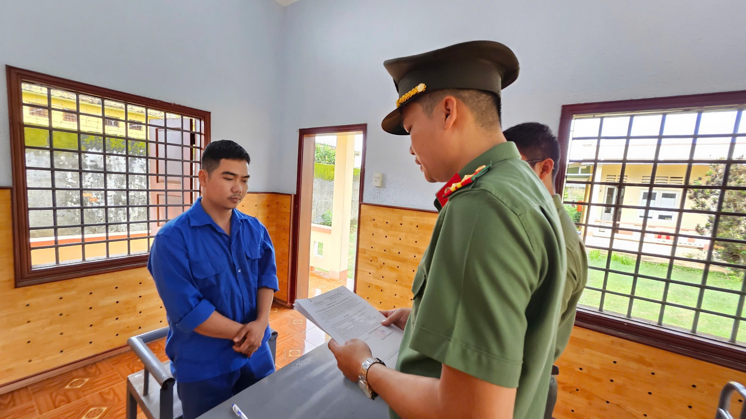 Khởi tố Hai anh em lừa đảo chiếm đoạt tiền của h&agrave;ng trăm ng&agrave;n người d&acirc;n - Ảnh 1.