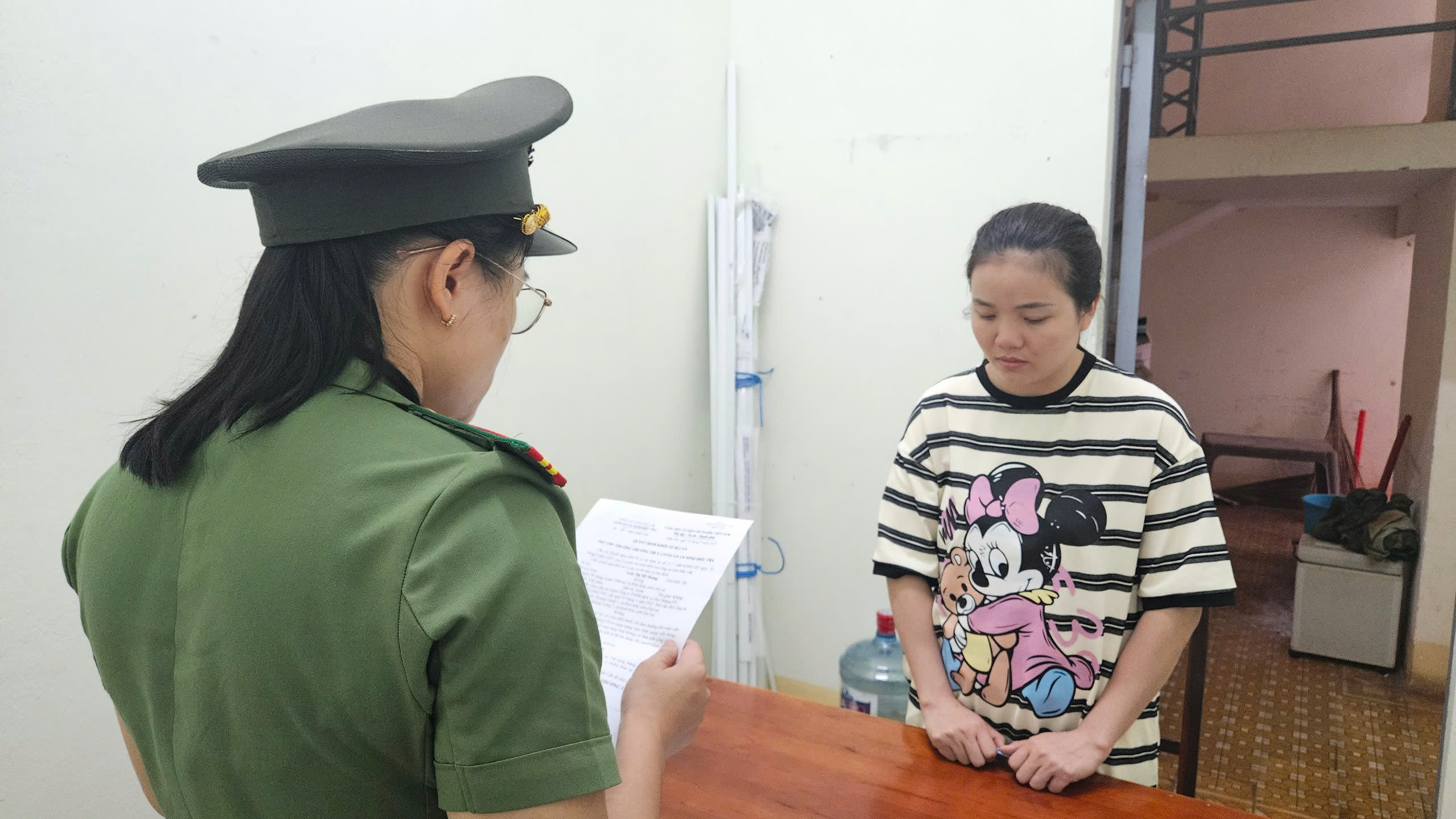 Khởi tố Hai anh em lừa đảo chiếm đoạt tiền của h&agrave;ng trăm ng&agrave;n người d&acirc;n - Ảnh 2.