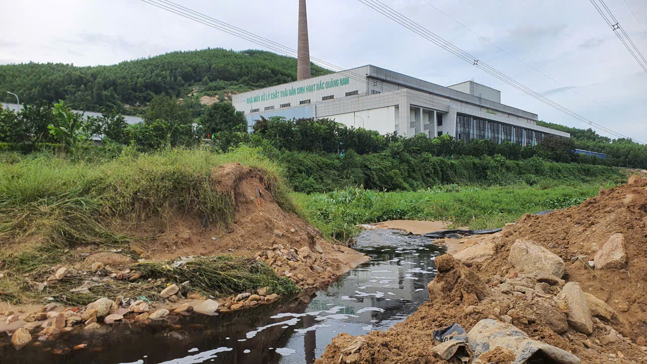 Công ty Huy Hoàng đổ trộm rác tại Đà Nẵng: Chỉ đạo khẩn cấp Từ chính quyền - Ảnh 2.