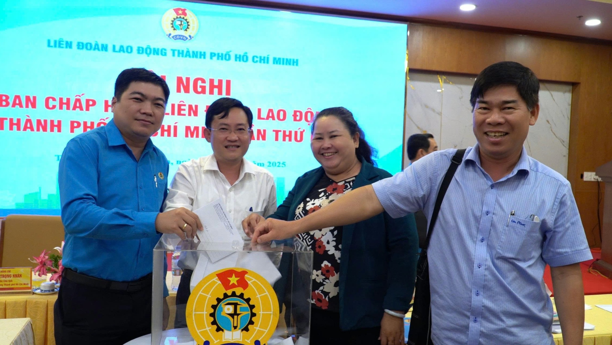 LĐLĐ TP HCM vận động c&aacute;n bộ C&ocirc;ng đo&agrave;n, đo&agrave;n vi&ecirc;n - lao động tiếp tục chung tay ủng hộ nh&acirc;n d&acirc;n Cuba - Ảnh 3.