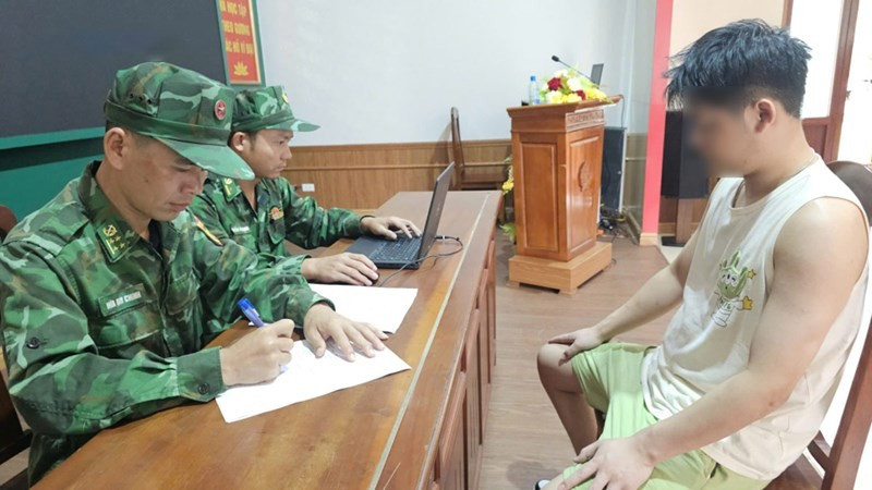 Dùng xuồng đưa 20 người Trung Quốc nhập cảnh trái phép vào đặc khu Vân Đồn- Ảnh 1.