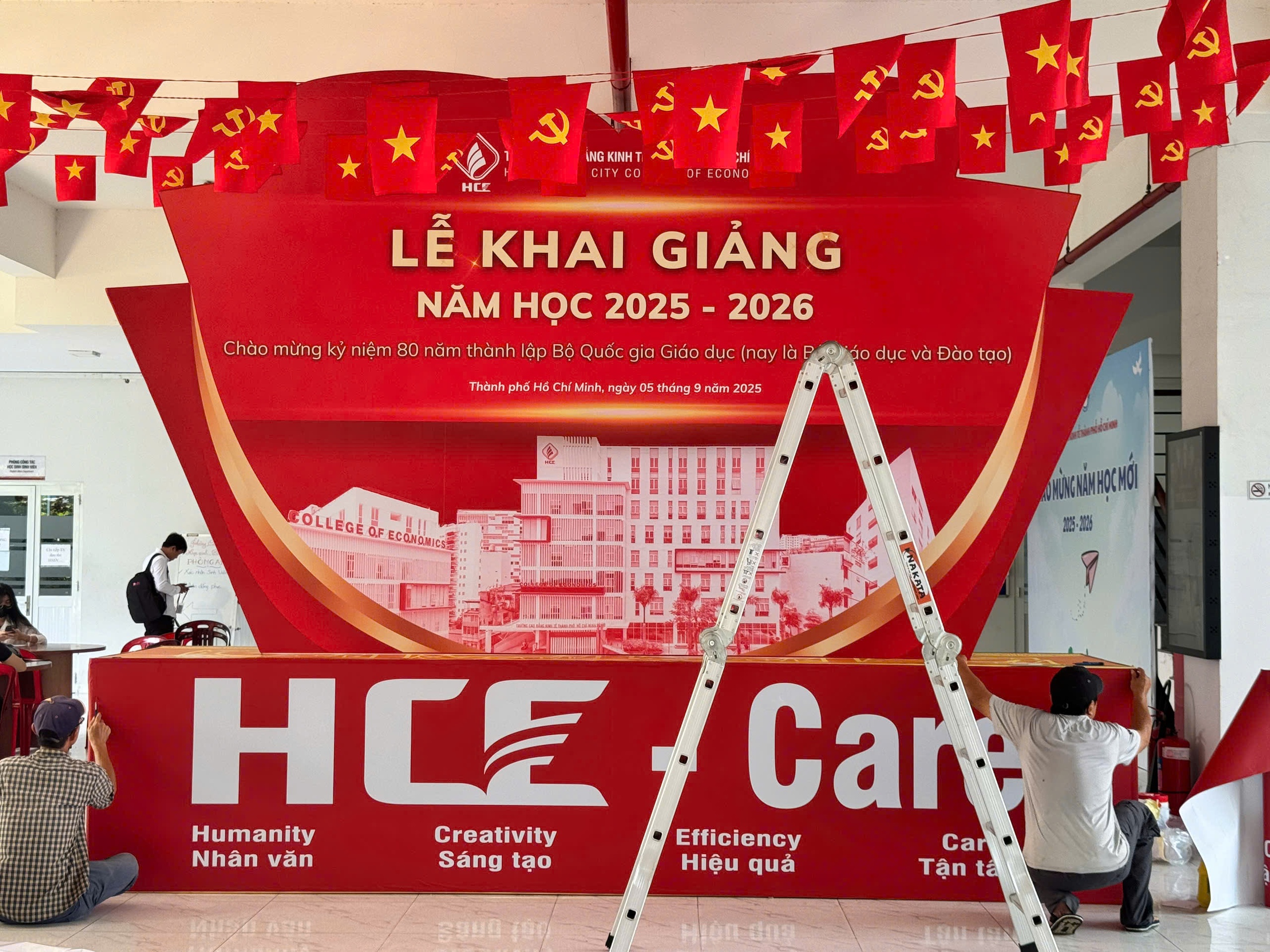 Trường nghề chuẩn bị từ A-Z cho lễ khai giảng đặc biệt- Ảnh 6.