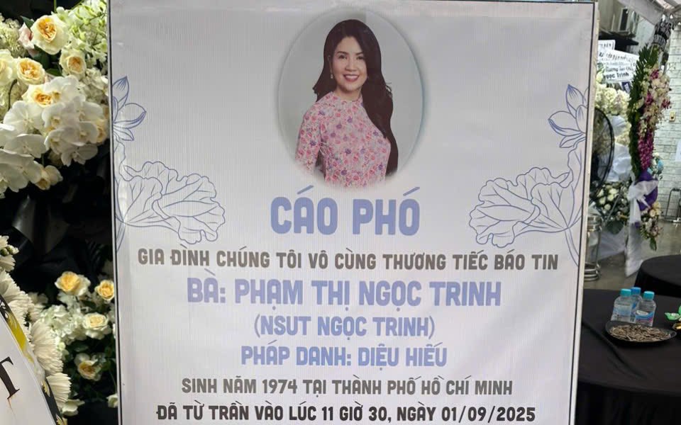 Đám tang NSƯT Ngọc Trinh: Khi nào chấm dứt đám đông ồn ào!