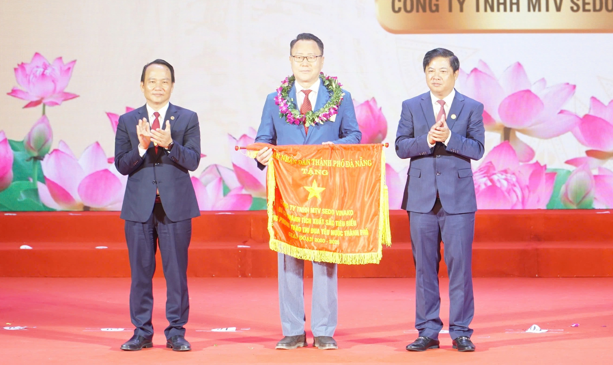 Chủ tịch Đà Nẵng: Thi đua yêu nước là động lực xây dựng thành phố hiện đại, giàu bản sắc
- Ảnh 1.
