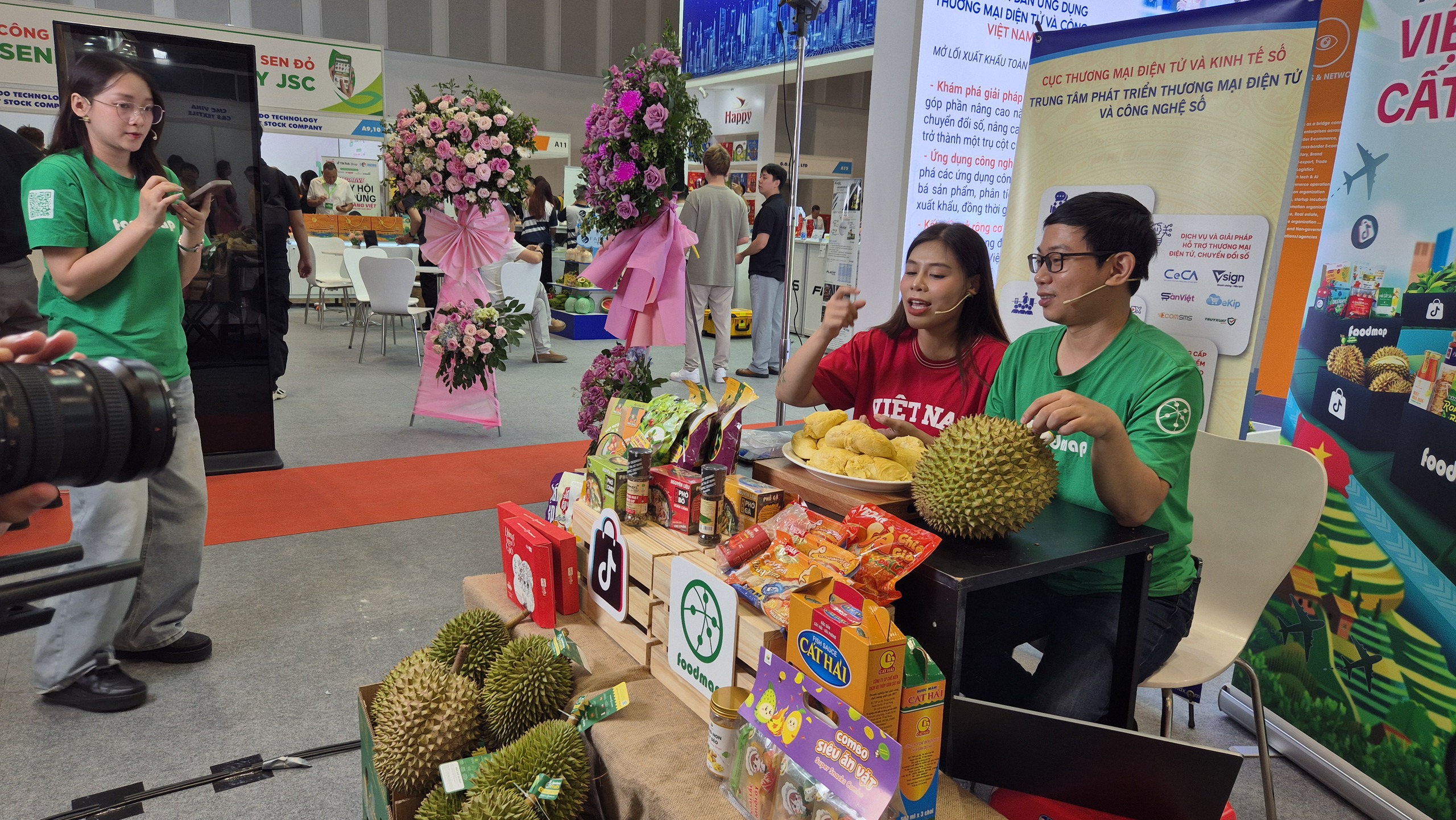 Choáng ngợp trước chuỗi sự kiện lớn ở TP HCM- Ảnh 10.