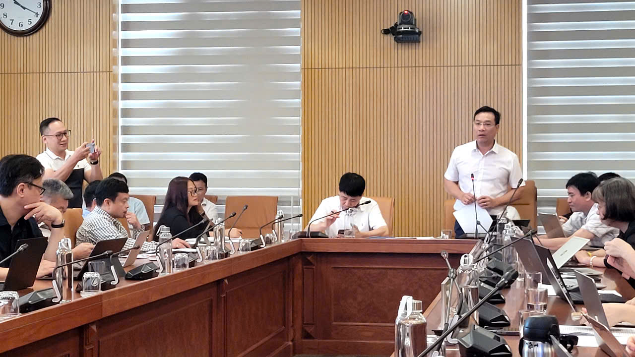 H&agrave; Nội tăng rất mạnh gi&aacute; thu gom r&aacute;c, Bộ N&ocirc;ng nghiệp v&agrave; M&ocirc;i trường n&oacute;i g&igrave;? - Ảnh 1.