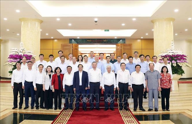 Tổng B&iacute; thư T&ocirc; L&acirc;m chủ tr&igrave; cuộc l&agrave;m việc quan trọng với MTTQ Việt Nam - Ảnh 4.
