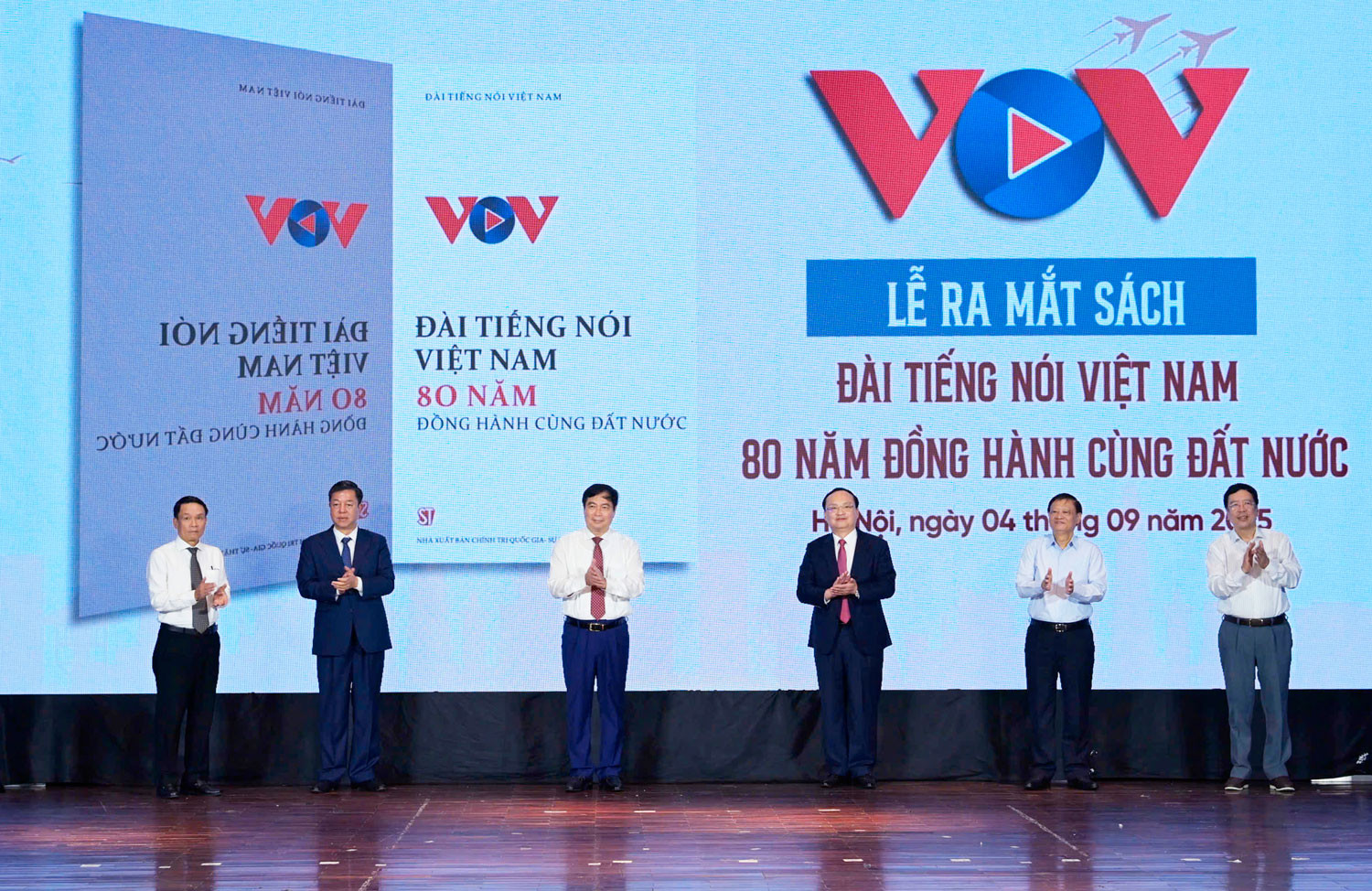 Ra mắt sách "Đài Tiếng nói Việt Nam - 80 năm đồng hành cùng đất nước"- Ảnh 1.