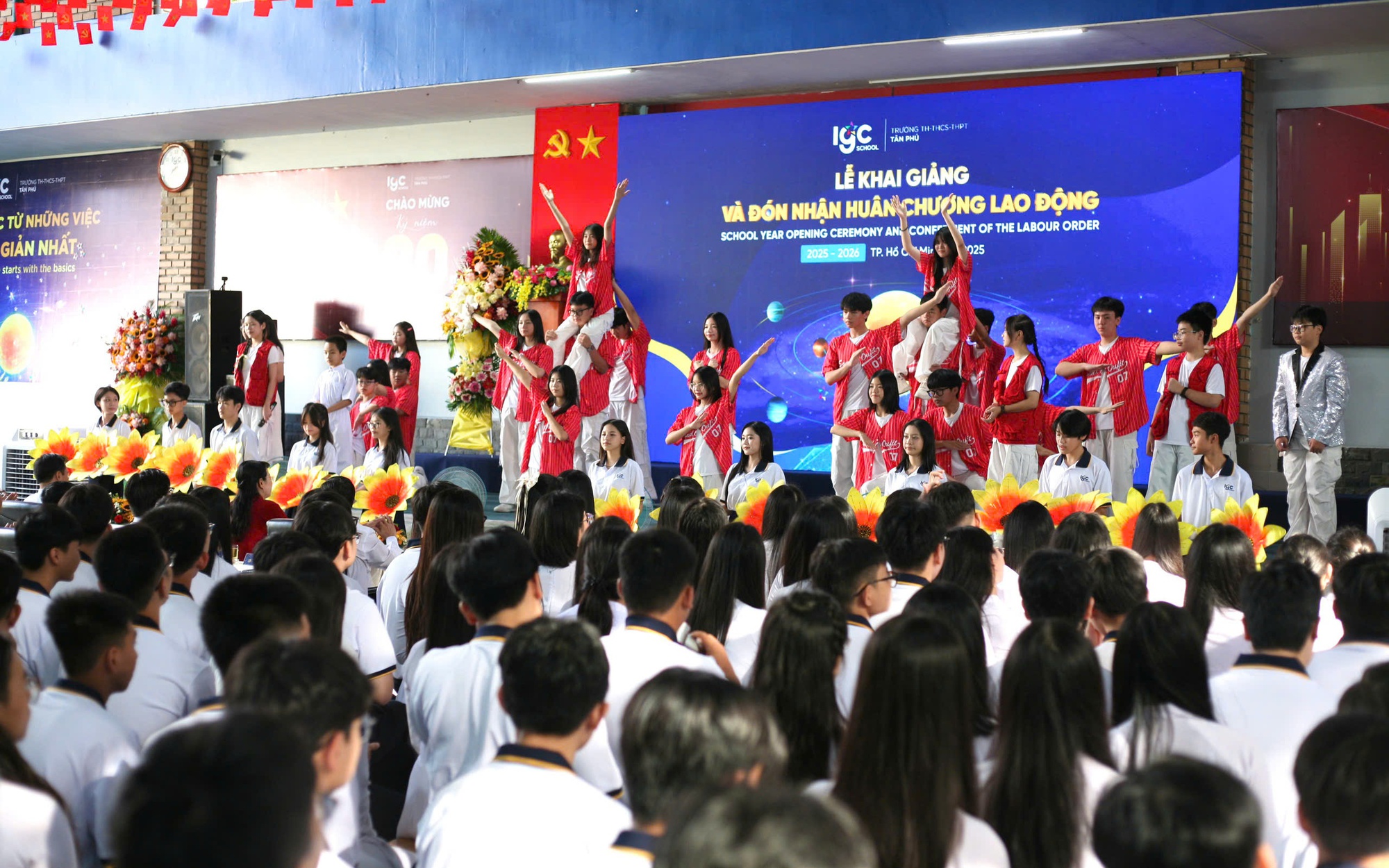 Trọn vẹn niềm vui ngày khai trường