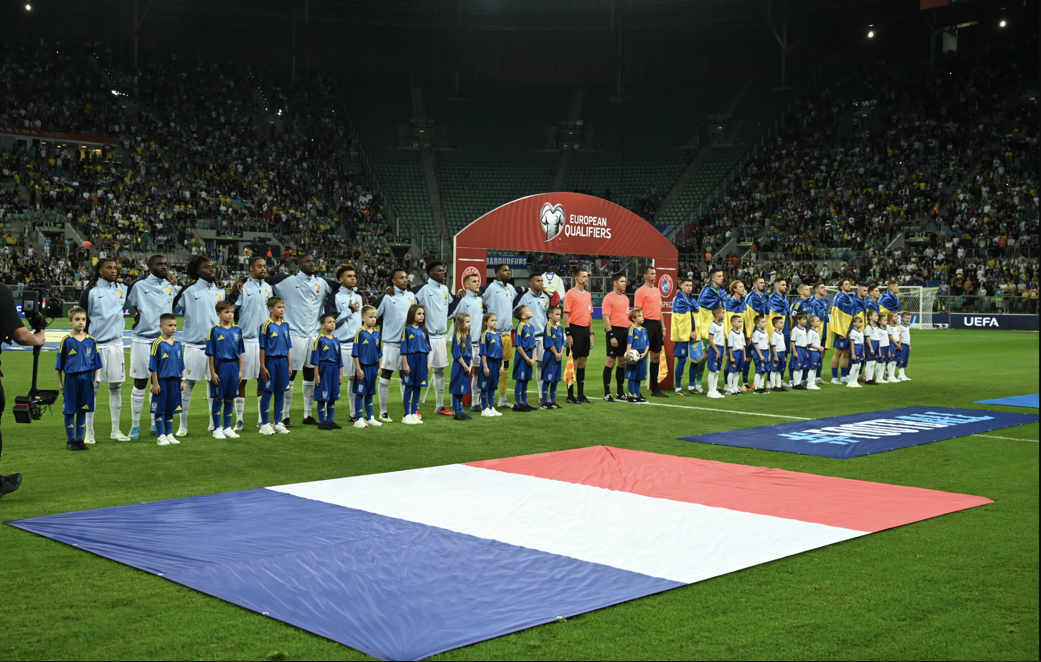 Mbappe lập c&ocirc;ng, Ph&aacute;p thắng Ukraine ng&agrave;y ra qu&acirc;n v&ograve;ng loại World Cup- Ảnh 1.